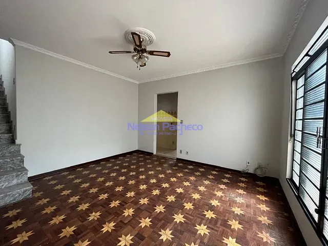 Casa com 223m² 3 quartos e 2 banheiros, à venda, no bairro Centro em Capivari