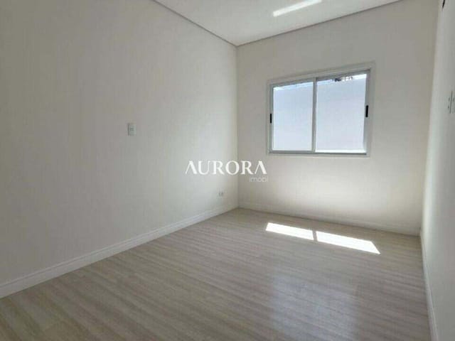 Casa com 180m² 3 quartos e 2 banheiros, à venda, no bairro Portal de Versalhes 1 em Londrina