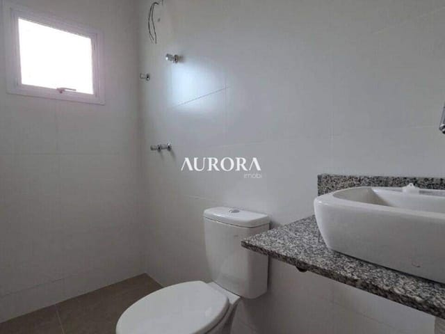 Casa com 180m² 3 quartos e 2 banheiros, à venda, no bairro Portal de Versalhes 1 em Londrina