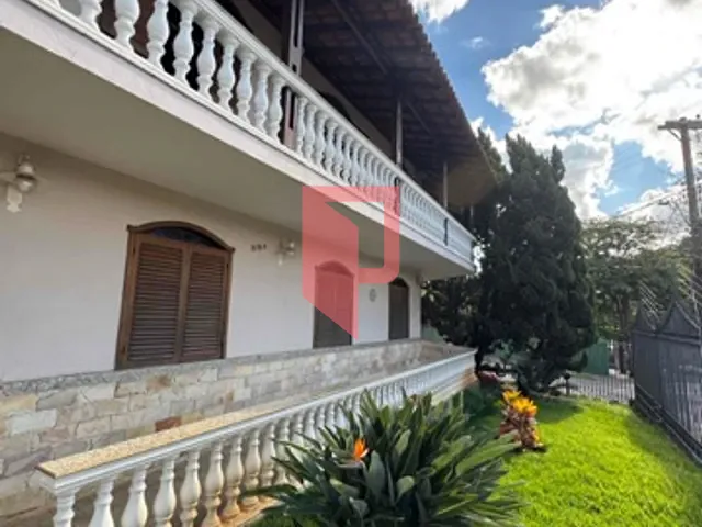 Casa com 780m² 5 quartos e 5 banheiros, à venda, no bairro Santa Branca em Belo Horizonte