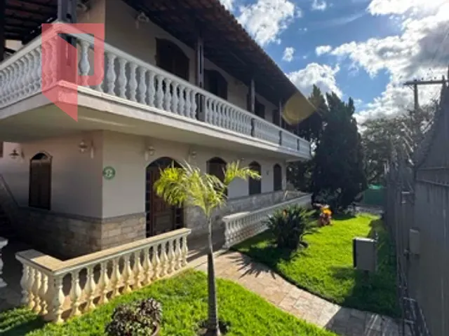 Casa com 780m² 5 quartos e 5 banheiros, à venda, no bairro Santa Branca em Belo Horizonte