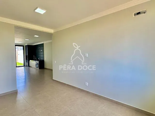 Casa 3 quartos e 4 banheiros, à venda, no bairro Conjunto Manoel Mendes em Uberaba