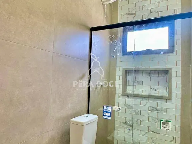 Casa 3 quartos e 4 banheiros, à venda, no bairro Conjunto Manoel Mendes em Uberaba
