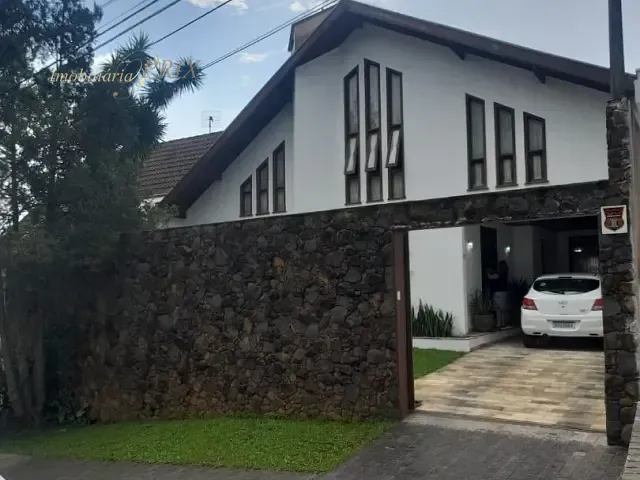 Casa com 365m² 4 quartos e 5 banheiros, à venda, no bairro Atuba em Curitiba