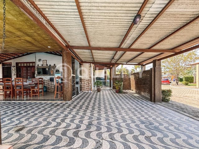 Casa com 212m² 4 quartos e 5 banheiros, à venda, no bairro Centro em Eusébio