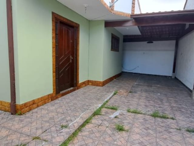 Casa 3 quartos e 2 banheiros, à venda, no bairro Centro em Rio das Ostras
