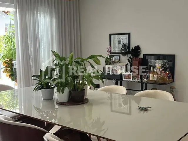 Casa 3 quartos e 5 banheiros, à venda, no bairro Parque Residencial Villa dos Inglezes em Sorocaba