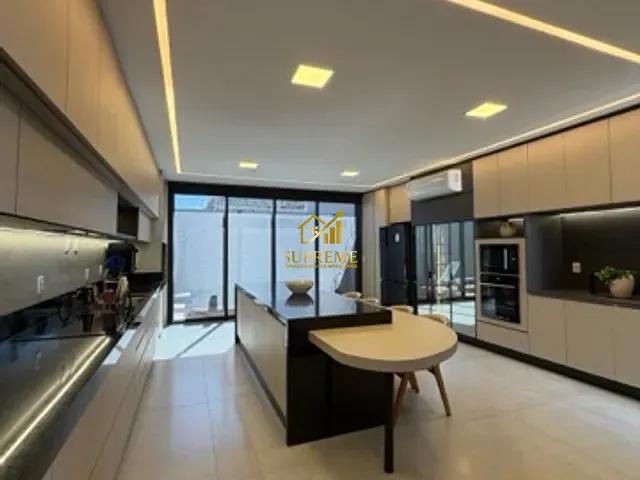 Casa com 360m² 3 quartos e 5 banheiros, à venda, no bairro Jardim Vila Boa em Goiânia