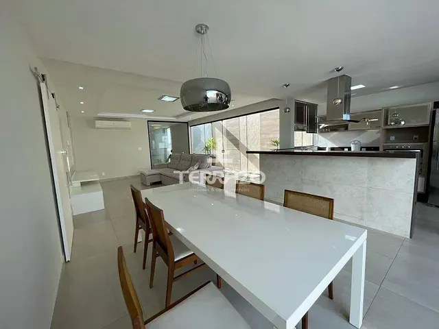 Casa com 360m² 3 quartos e 2 banheiros, à venda, no bairro Jardim Belvedere em Volta Redonda