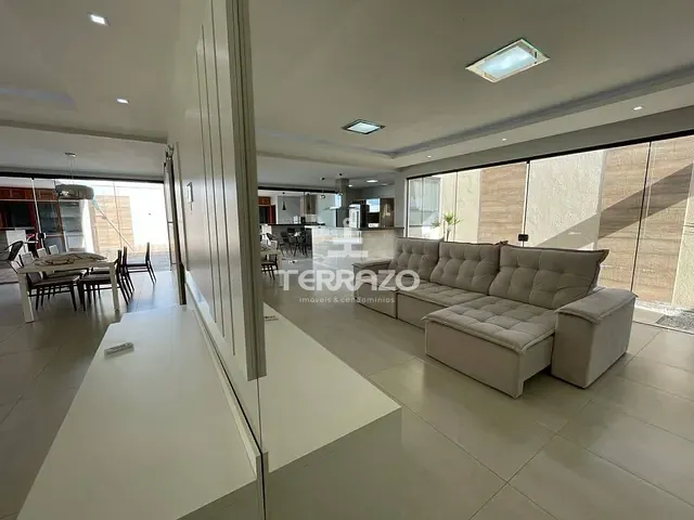 Casa com 360m² 3 quartos e 2 banheiros, à venda, no bairro Jardim Belvedere em Volta Redonda