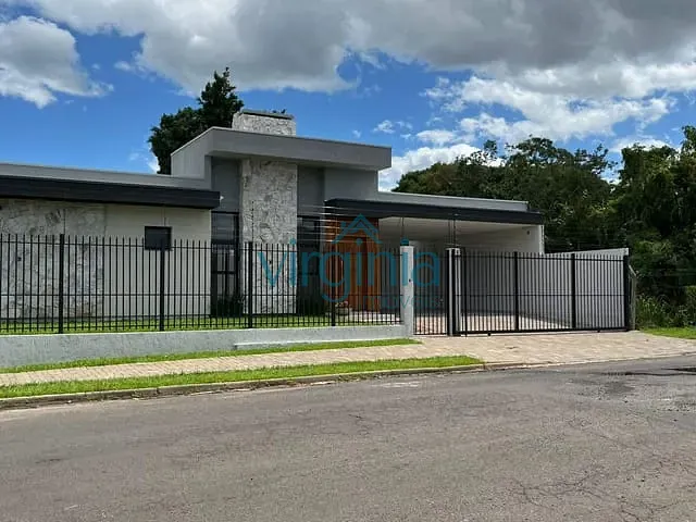 Casa com 211m² 3 quartos e 2 banheiros, à venda, no bairro Genuíno Sampaio em Campo Bom
