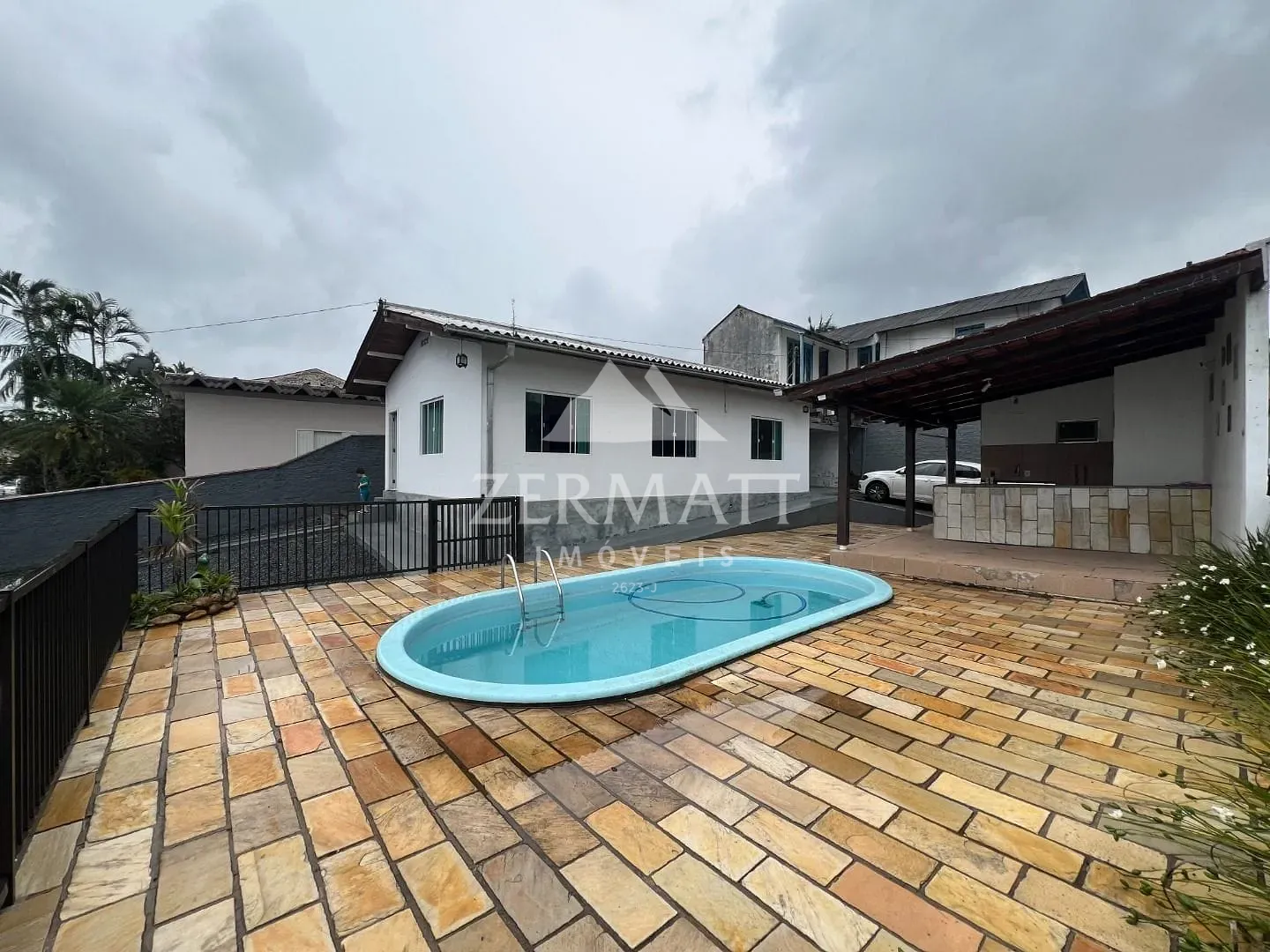 Casa com 3 dormitórios com piscina - Bela Vista - Gaspar/SC - foto 1