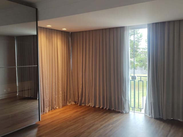 Casa 3 quartos e 5 banheiros, à venda, no bairro Praia do Estaleirinho em Balneário Camboriú
