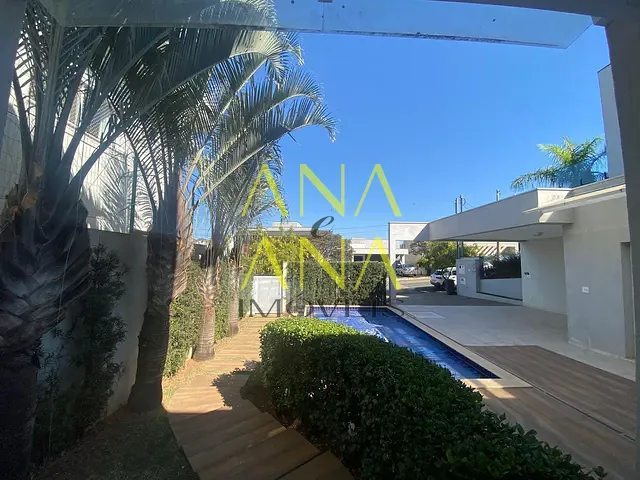 Casa com 456m² 4 quartos e 5 banheiros, à venda ou para alugar, no bairro Campo Novo em Bragança Paulista