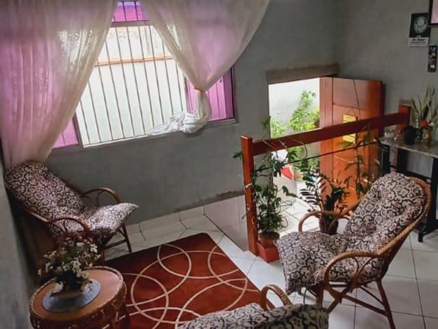 Casa com 300m² 3 quartos e 2 banheiros, à venda, no bairro Parque Novo Oratório em Santo André