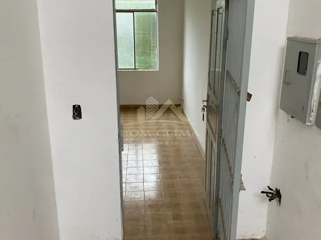Casa com 70m² 2 quartos e 1 banheiro, para alugar, no bairro Grajaú em Juiz de Fora