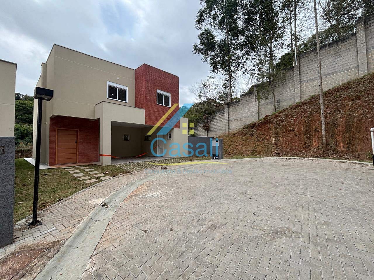 Casa, 3 quartos, 188 m² - Foto 1