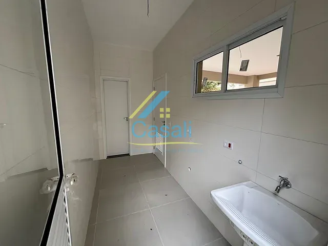 Casa com 360m² 3 quartos e 2 banheiros, à venda, no bairro Bairro do Cambará em São Roque