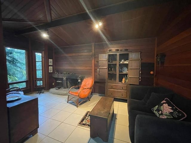Casa com 2400m² 3 quartos e 1 banheiro, à venda, no bairro Pasárgada em Nova Lima