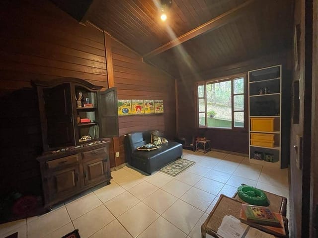 Casa com 2400m² 3 quartos e 1 banheiro, à venda, no bairro Pasárgada em Nova Lima