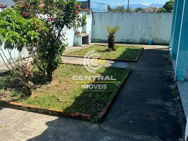 Casa com 400m² 3 quartos e 2 banheiros, à venda, no bairro Nancilândia em Itaboraí