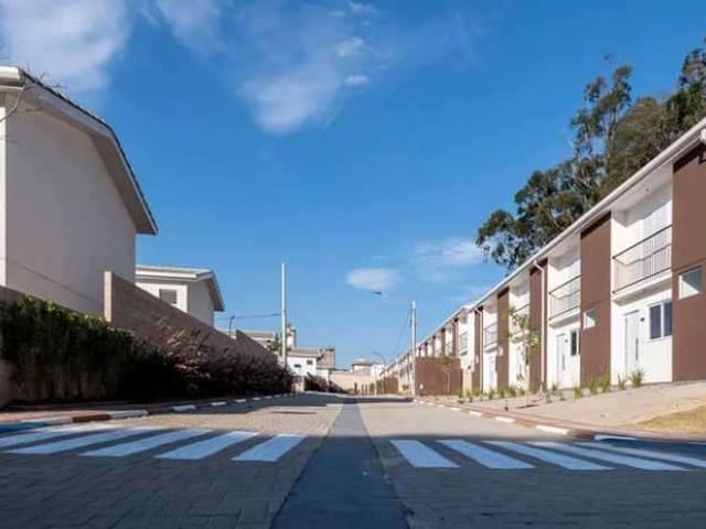 Casa 2 quartos e 1 banheiro, à venda, no bairro Chácara Faggion em Suzano