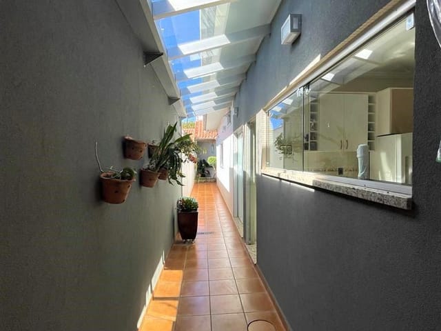 Casa com 275m² 3 quartos e 4 banheiros, à venda, no bairro Parque Residencial Nova Franca em Franca