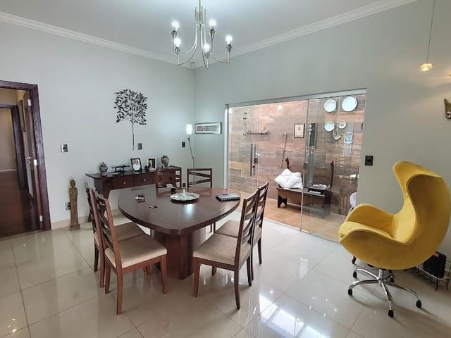 Casa com 275m² 3 quartos e 4 banheiros, à venda, no bairro Parque Residencial Nova Franca em Franca