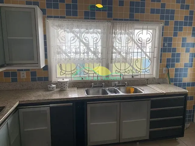 Casa com 468m² 3 quartos e 2 banheiros, à venda, no bairro Morro das Pedras em Florianópolis