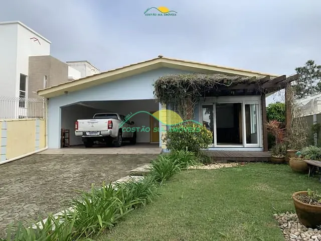 Casa com 468m² 3 quartos e 2 banheiros, à venda, no bairro Morro das Pedras em Florianópolis