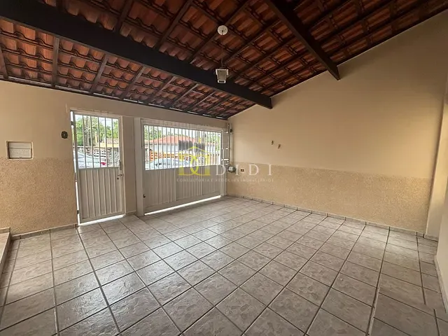 Casa 3 quartos e 1 banheiro, à venda, no bairro Centro em Porto Feliz