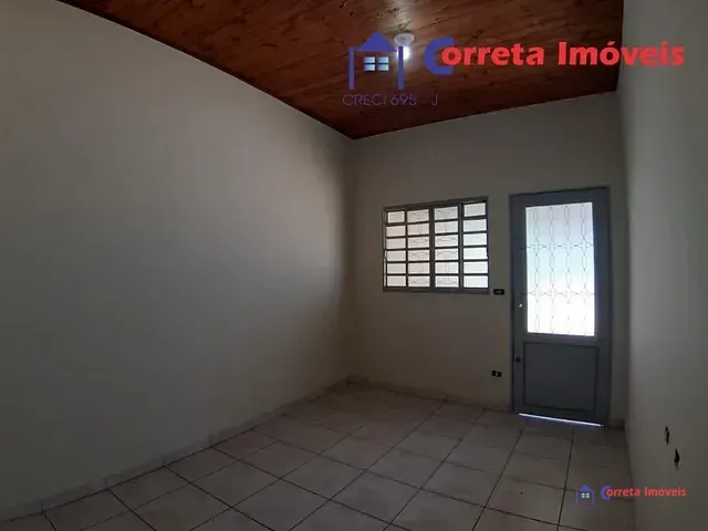 Casa 2 quartos e 2 banheiros, à venda, no bairro Centro em Três Lagoas