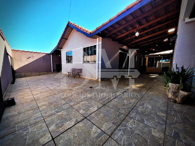 Casa 4 quartos e 2 banheiros, à venda, no bairro Samambaia em Jaguariaíva