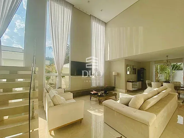 Casa com 450m² 4 quartos e 2 banheiros, à venda, no bairro Parque Nova Jandira em Jandira