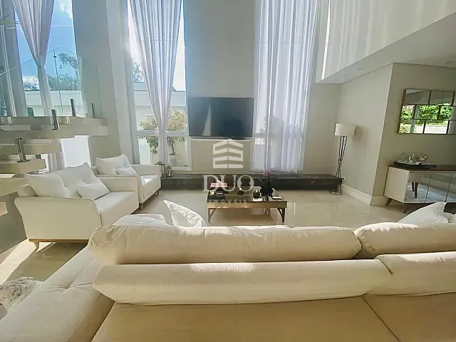 Casa com 450m² 4 quartos e 2 banheiros, à venda, no bairro Parque Nova Jandira em Jandira