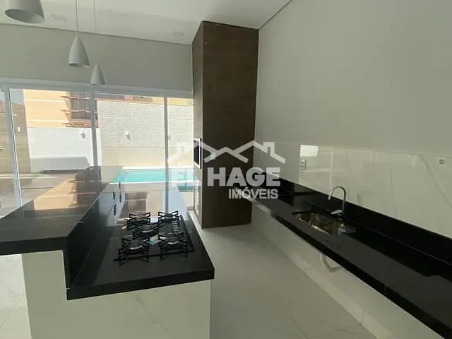 Casa com 502m² 3 quartos e 4 banheiros, à venda, no bairro Parque Universitário em Cuiabá