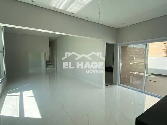 Casa com 502m² 3 quartos e 4 banheiros, à venda, no bairro Parque Universitário em Cuiabá