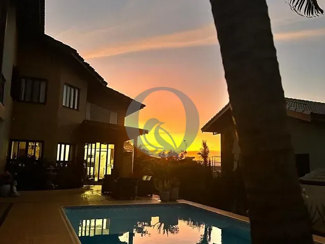 Casa com 960m² 5 quartos e 5 banheiros, à venda, no bairro Marmeilero em Atibaia