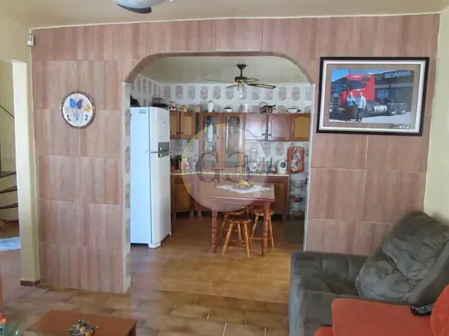 Casa 3 quartos e 2 banheiros, à venda, no bairro Fragata em Pelotas