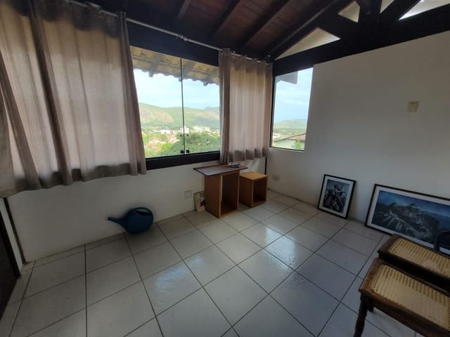 Casa com 445m² 3 quartos e 4 banheiros, à venda, no bairro Itaipu em Niterói