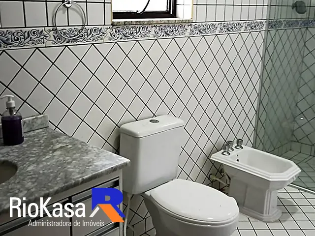 Casa 1 quarto e 1 banheiro, à venda, no bairro Bancários em Londrina