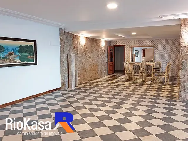 Casa 1 quarto e 1 banheiro, à venda, no bairro Bancários em Londrina