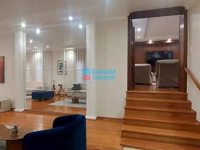 Casa com 680m² 3 quartos e 6 banheiros, à venda, no bairro Nova Guaxupé em GUAXUPÉ