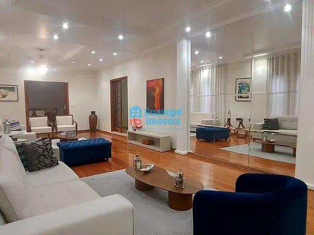 Casa com 680m² 3 quartos e 6 banheiros, à venda, no bairro Nova Guaxupé em GUAXUPÉ