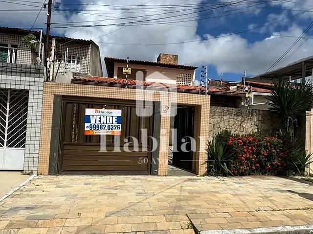 Casa 5 quartos e 4 banheiros, à venda, no bairro Jabotiana em Aracaju
