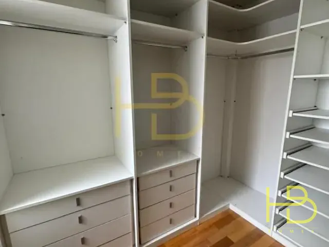 Casa 2 quartos e 2 banheiros, à venda ou para alugar, no bairro Parque Campolim em Sorocaba
