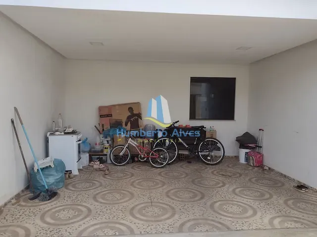 Casa com 232m² 3 quartos e 1 banheiro, à venda, no bairro Felícia em Vitória da Conquista