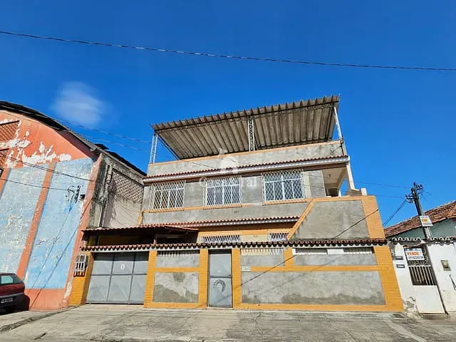 Casa 5 quartos e 5 banheiros, à venda, no bairro Tomazinho em São João de Meriti