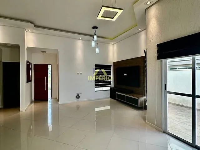 Casa com 309m² 3 quartos e 3 banheiros, à venda, no bairro Residencial Central Parque em Salto