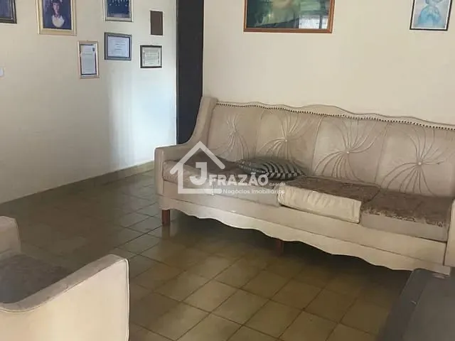 Casa com 410m² 3 quartos e 2 banheiros, à venda, no bairro Jardim Novo Mundo em Goiânia